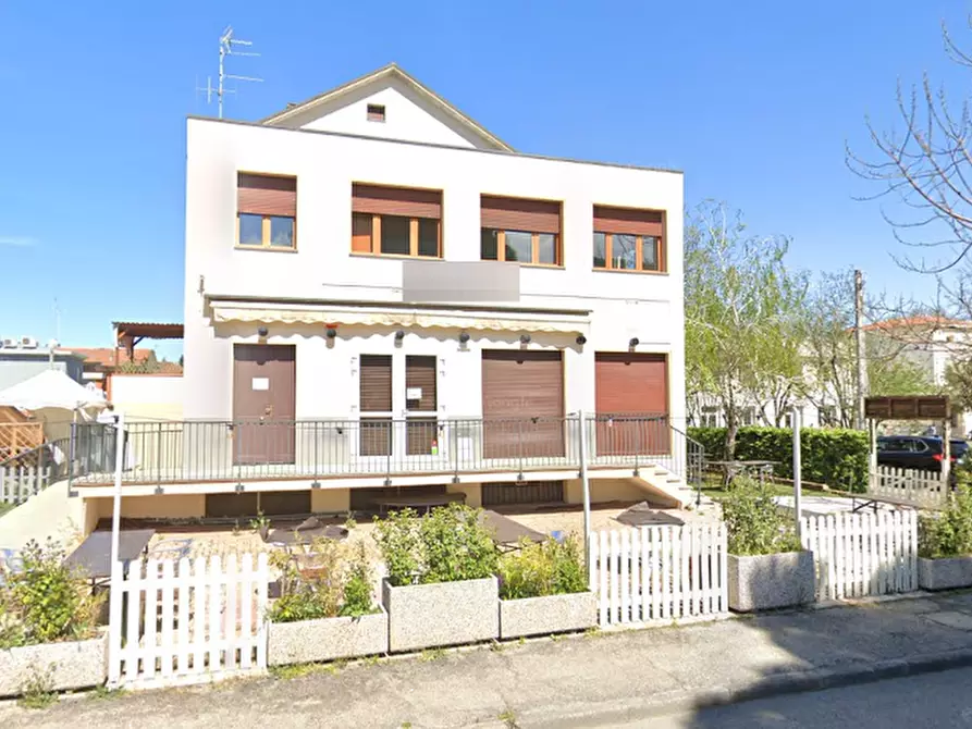 negozio in vendita a Forlì in zona Cà Ossi