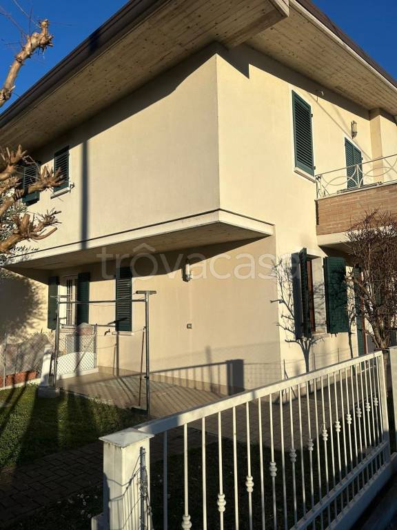 casa indipendente in vendita a Forlì in zona Cà Ossi