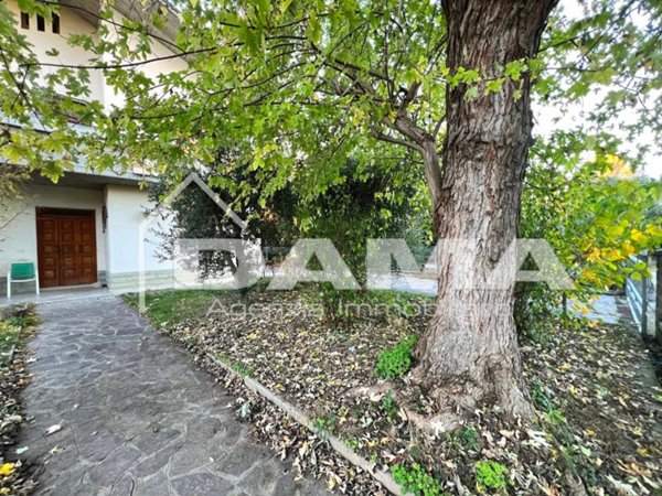 casa indipendente in vendita a Forlì in zona Centro Storico