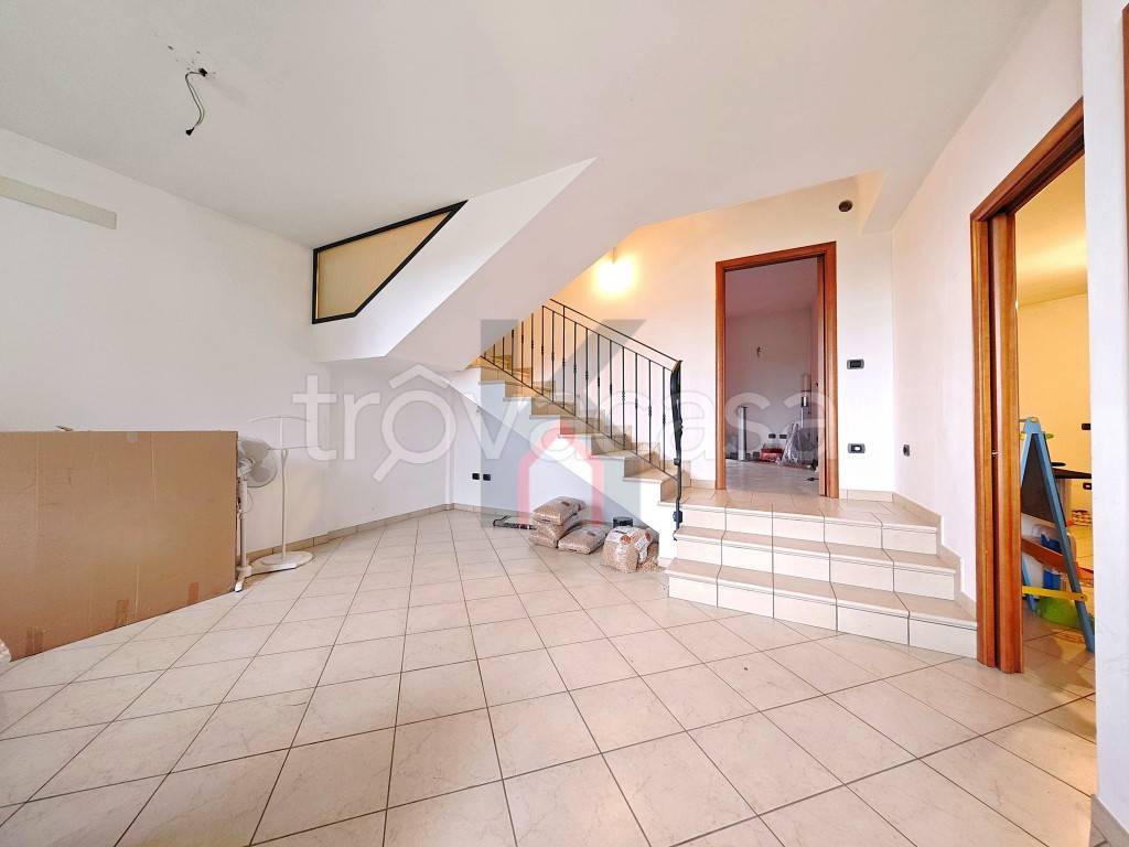 casa indipendente in vendita a Forlì in zona Carpena