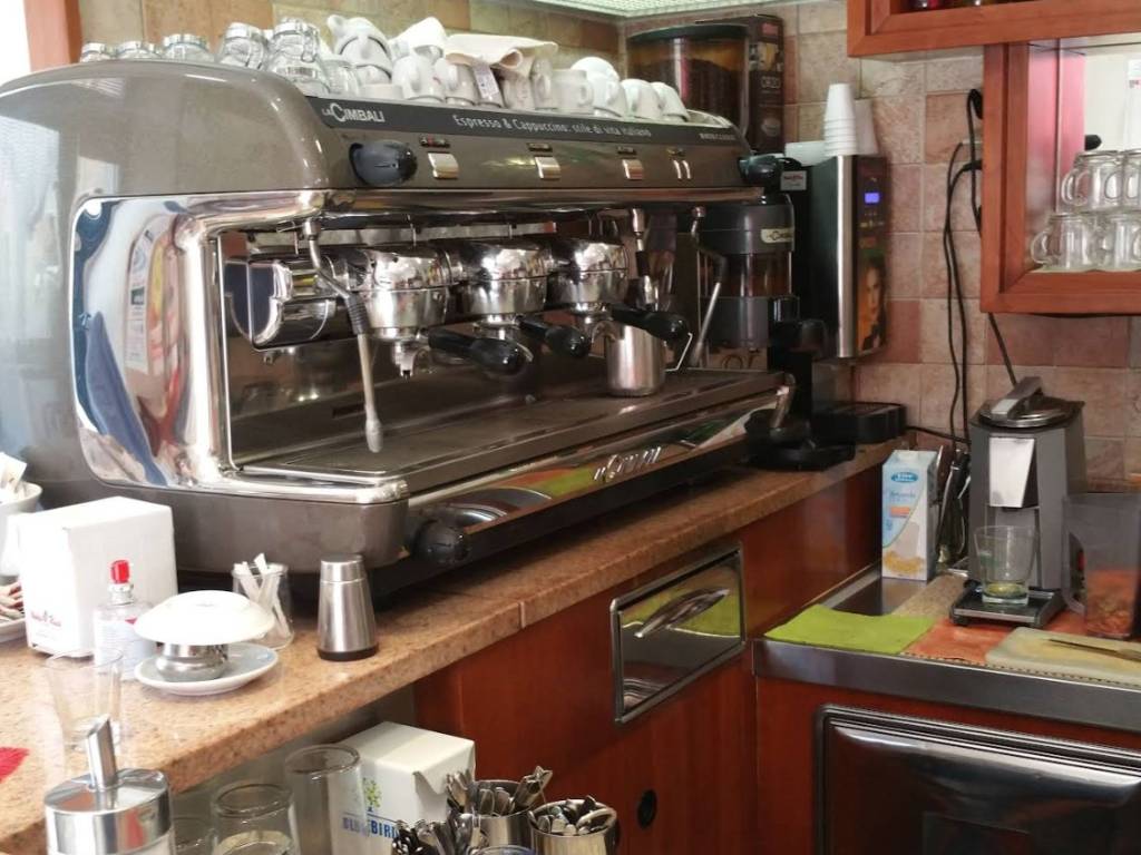 negozio in vendita a Forlì in zona Centro Storico