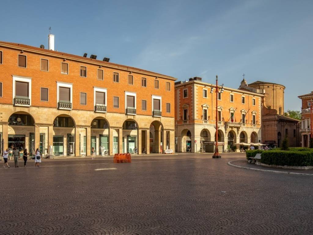 ufficio in vendita a Forlì in zona Centro Storico