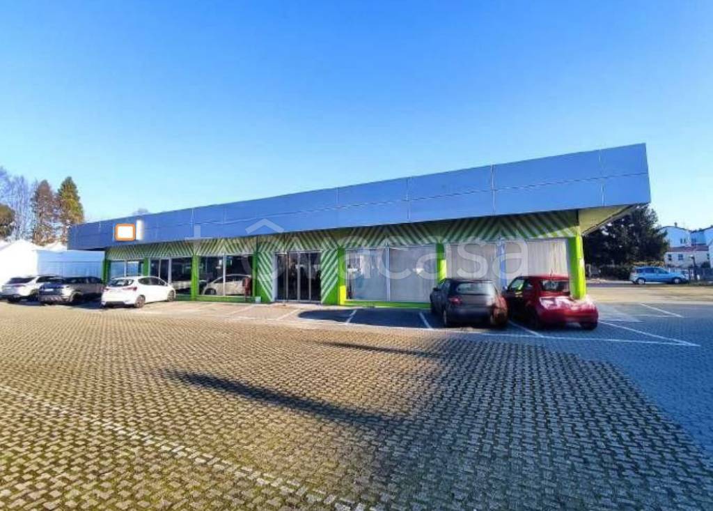 negozio in vendita a Forlì in zona Cava