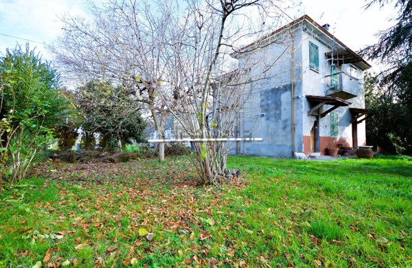 casa indipendente in vendita a Forlì in zona Cava