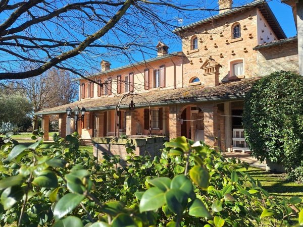 casa indipendente in vendita a Forlì in zona Magliano
