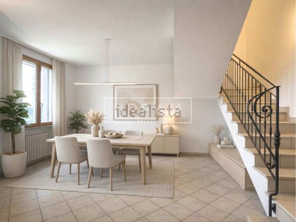 casa indipendente in vendita a Forlì in zona Carpena