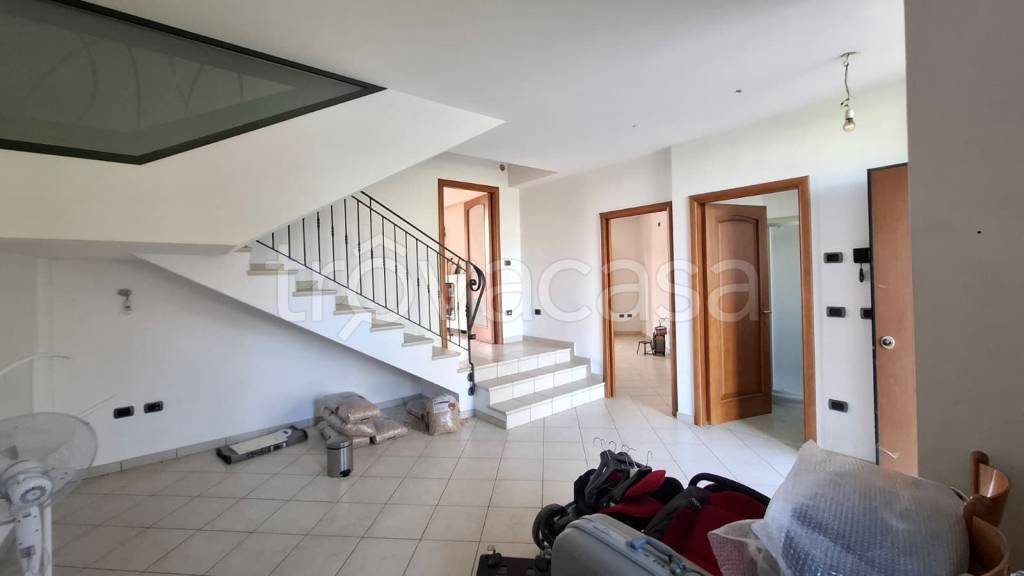 casa indipendente in vendita a Forlì in zona Carpena