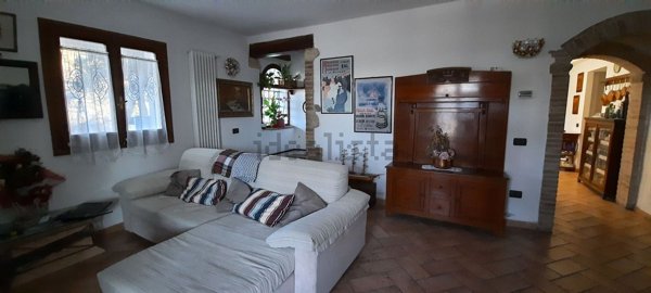 casa indipendente in vendita a Forlì