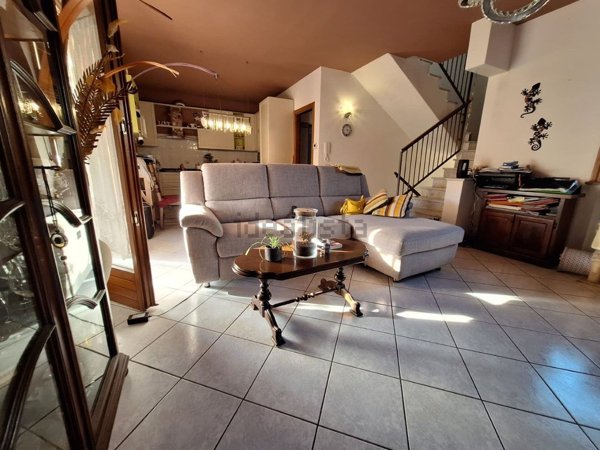 casa indipendente in vendita a Forlì in zona Cava