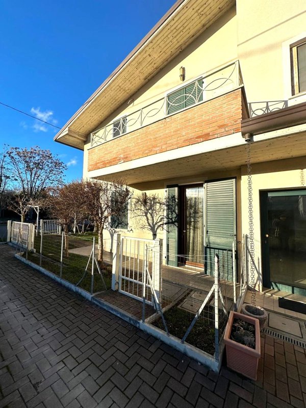 casa indipendente in vendita a Forlì in zona San Lorenzo in Noceto