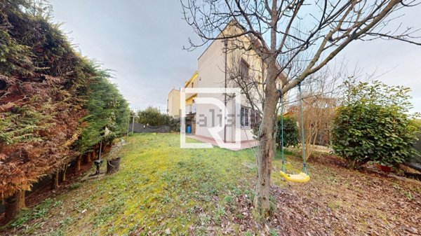 casa indipendente in vendita a Forlì in zona Vecchiazzano