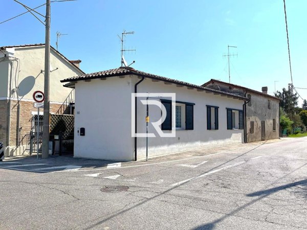 casa indipendente in vendita a Forlì