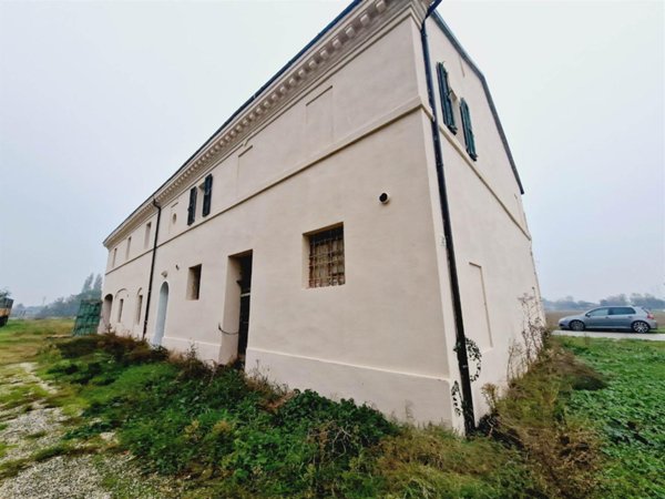 casa indipendente in vendita a Forlì in zona Roncadello