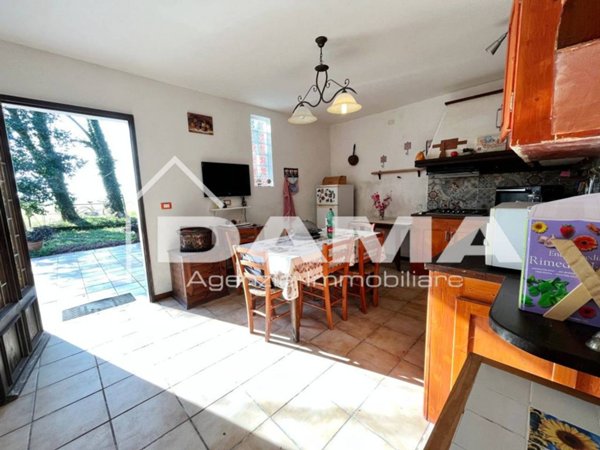 casa indipendente in vendita a Forlì in zona Durazzanino