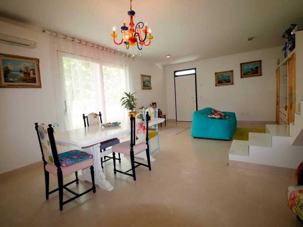 casa indipendente in vendita a Forlì in zona Bussecchio