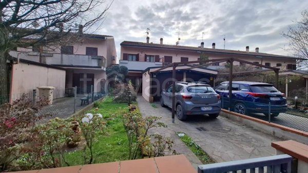 casa indipendente in vendita a Forlì in zona Roncadello