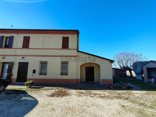 casa indipendente in vendita a Forlì in zona Roncadello