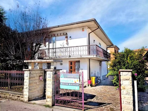 casa indipendente in vendita a Forlì in zona San Martino in Strada