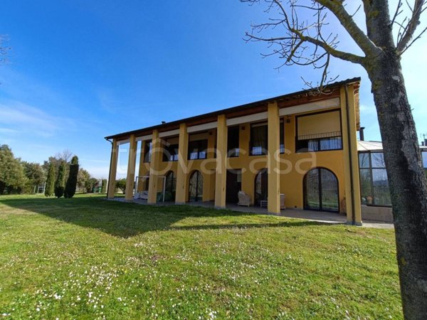 casa indipendente in vendita a Forlì in zona Vecchiazzano