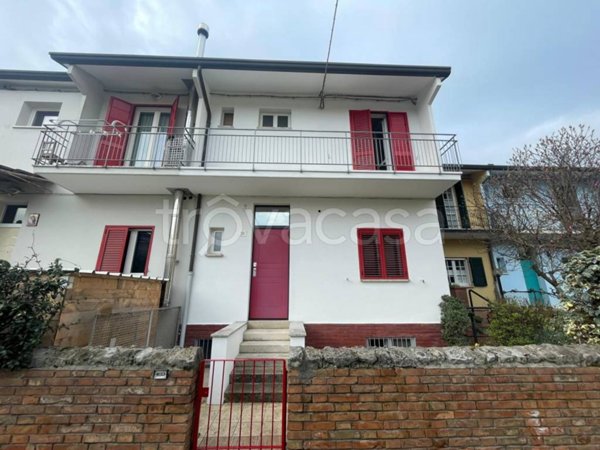 casa indipendente in vendita a Forlì