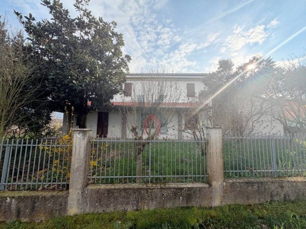 casa indipendente in vendita a Forlì in zona Rovere