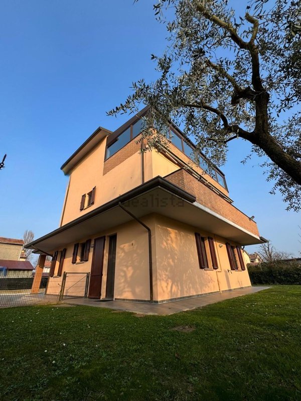 casa indipendente in vendita a Forlì in zona Villafranca di Forlì