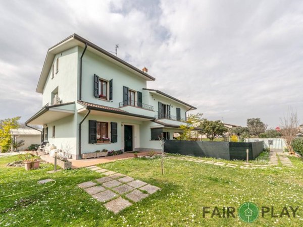 casa indipendente in vendita a Forlì in zona San Leonardo