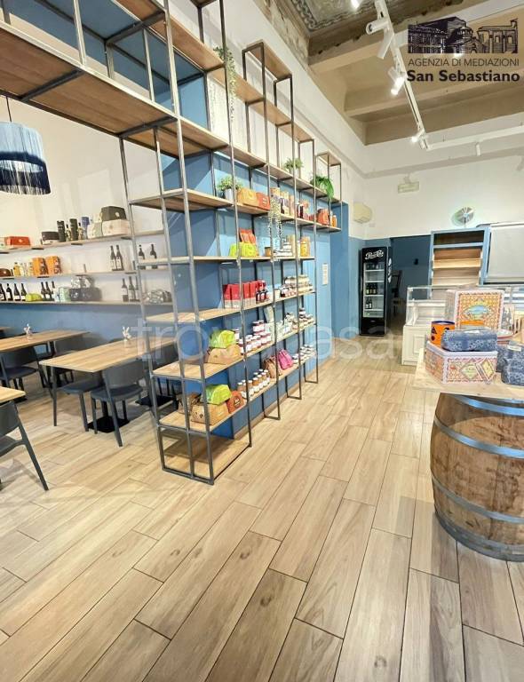 negozio in vendita a Forlì in zona Centro Storico