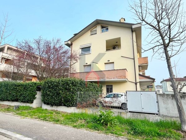 appartamento in vendita a Forlì in zona Cava