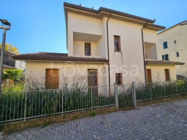 casa indipendente in vendita a Forlì in zona Villafranca di Forlì