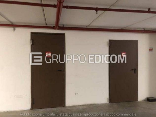 locale commerciale in vendita a Forlì