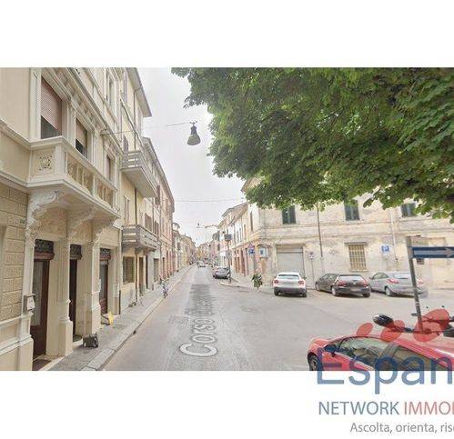 casa indipendente in vendita a Forlì in zona Centro Storico