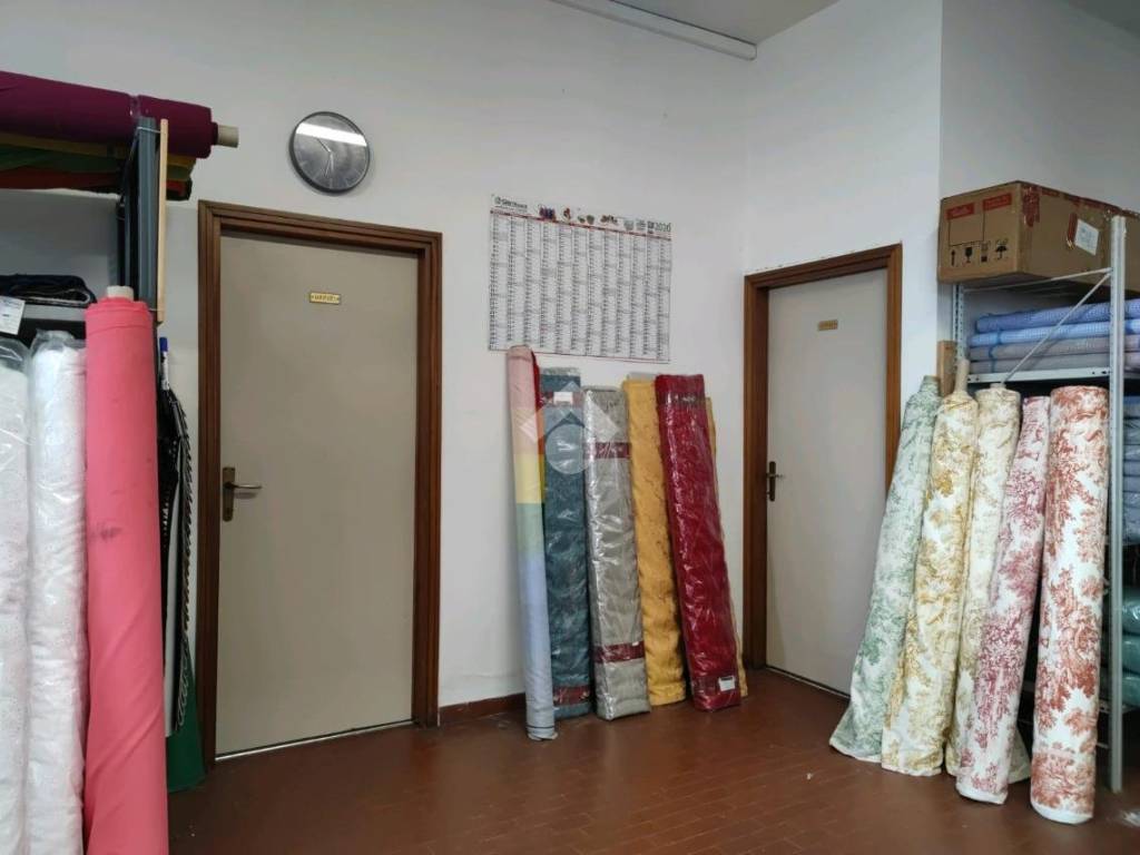 locale commerciale in vendita a Forlì in zona San Giorgio