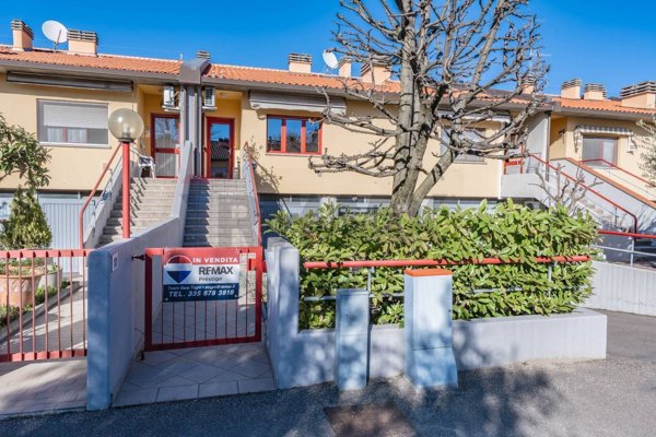 casa indipendente in vendita a Forlì