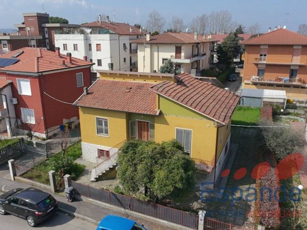 casa indipendente in vendita a Forlì in zona Cà Ossi