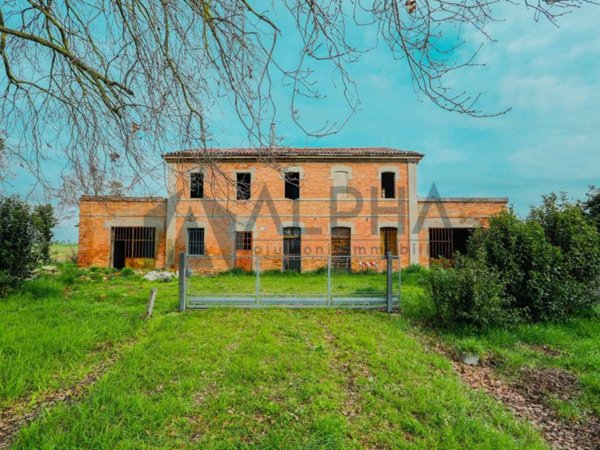 casa indipendente in vendita a Forlì in zona Casemurate