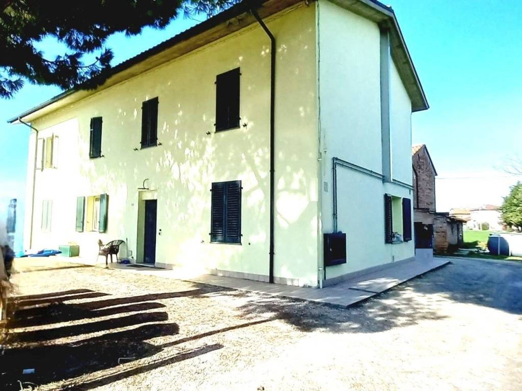 casa indipendente in vendita a Forlì in zona Ospedaletto