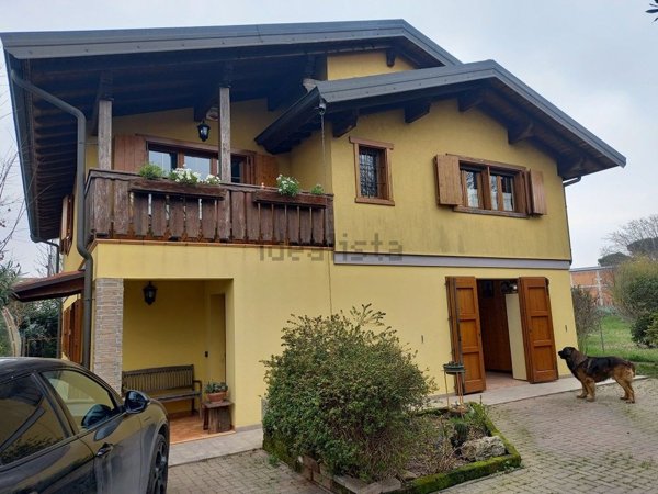 casa indipendente in vendita a Forlì in zona Coriano