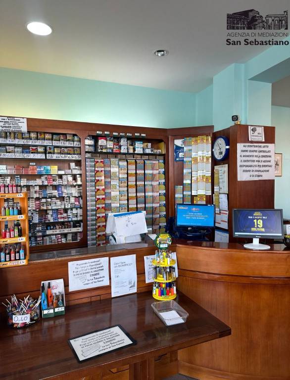 negozio in vendita a Forlì in zona Centro Storico