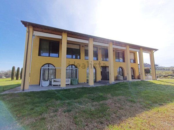 casa indipendente in vendita a Forlì in zona Vecchiazzano