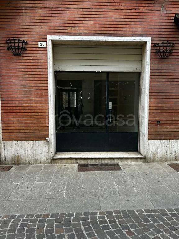 negozio in vendita a Forlì in zona Centro Storico