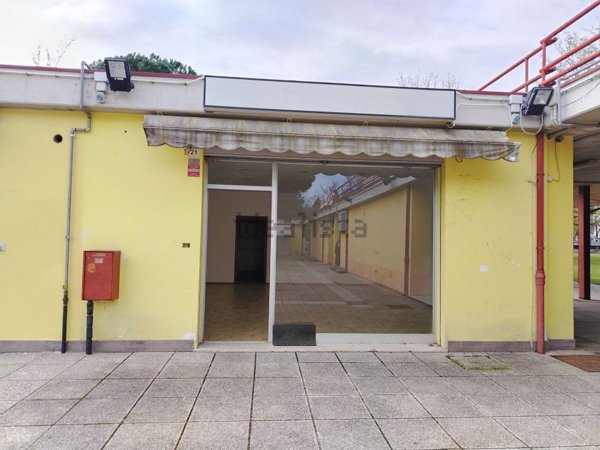 negozio in vendita a Forlì