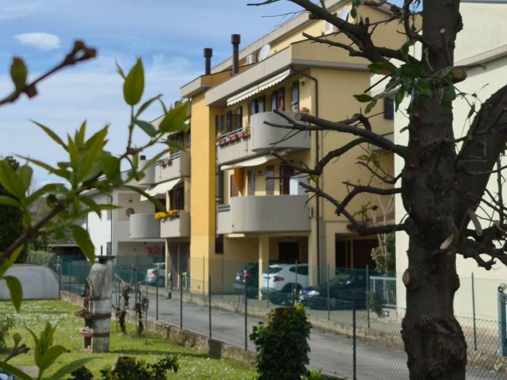 appartamento in vendita a Forlì in zona Cà Ossi