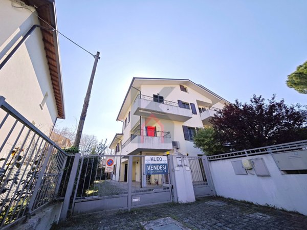 casa indipendente in vendita a Forlì