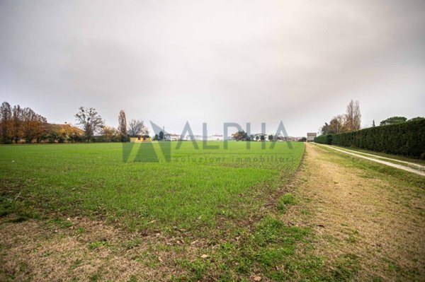 terreno agricolo in vendita a Forlì in zona Pieve Acquedotto