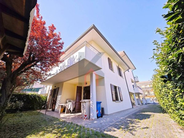 casa indipendente in vendita a Forlì in zona San Benedetto