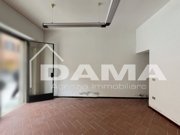 locale commerciale in vendita a Forlì in zona Centro Storico