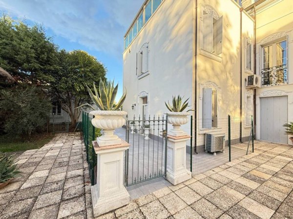 casa indipendente in vendita a Forlì