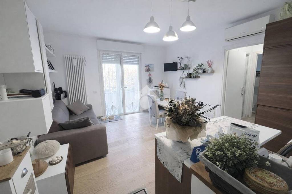 appartamento in vendita a Forlì in zona Quattro