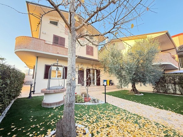 casa semindipendente in vendita a Forlì in zona Coriano